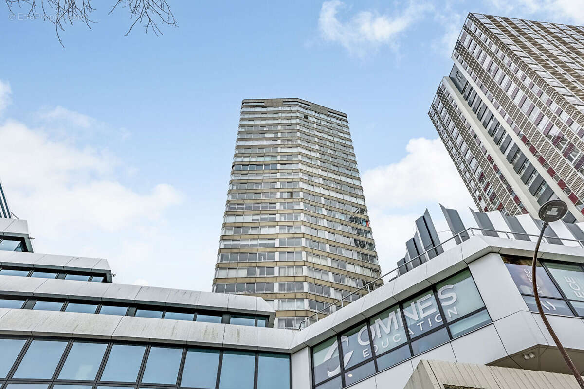 Appartement à PARIS-15E