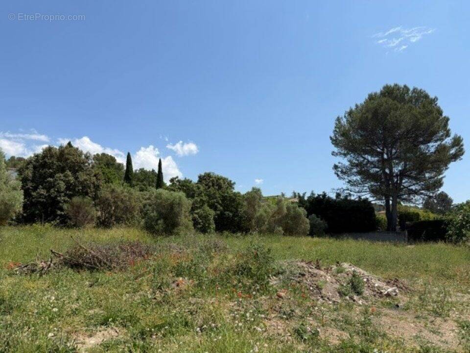 Terrain à CABRIES