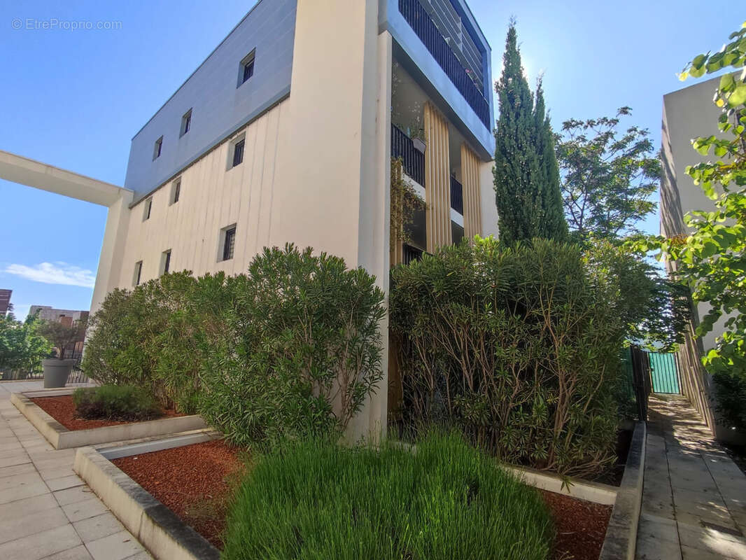 Appartement à SAINT-JEAN-DE-VEDAS