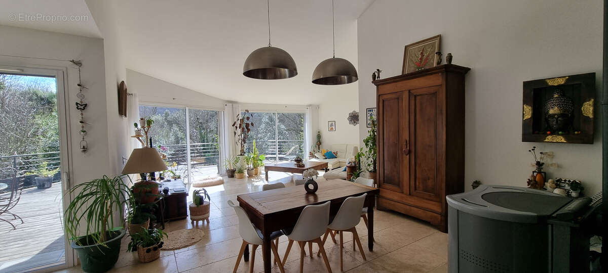 Maison à MONOBLET