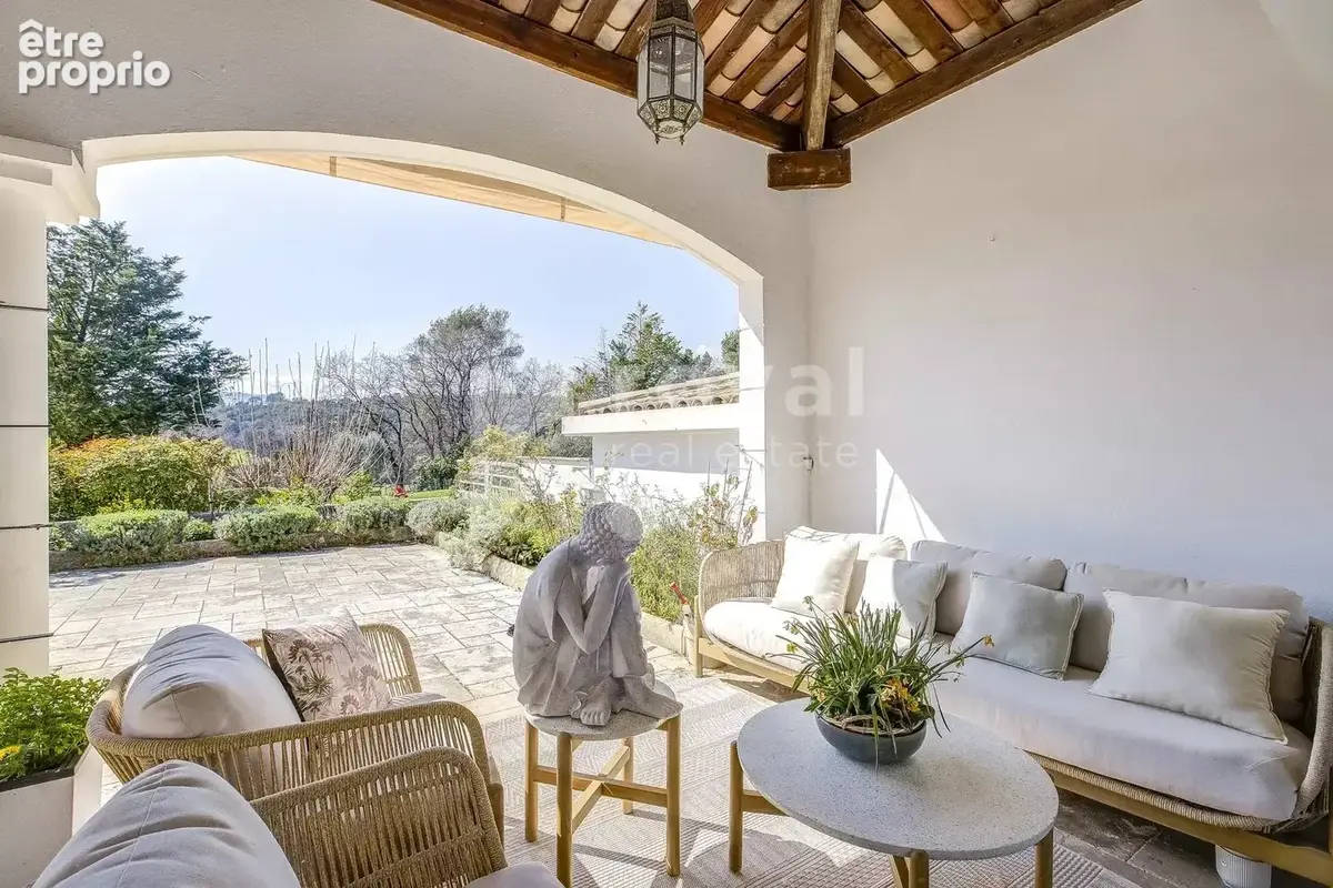 Villa de plain pied avec terrasse - Royal Mougins Golf - photo 3
