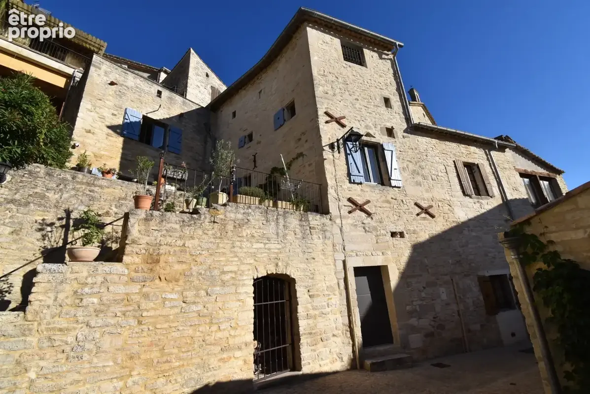 Maison à BARJAC