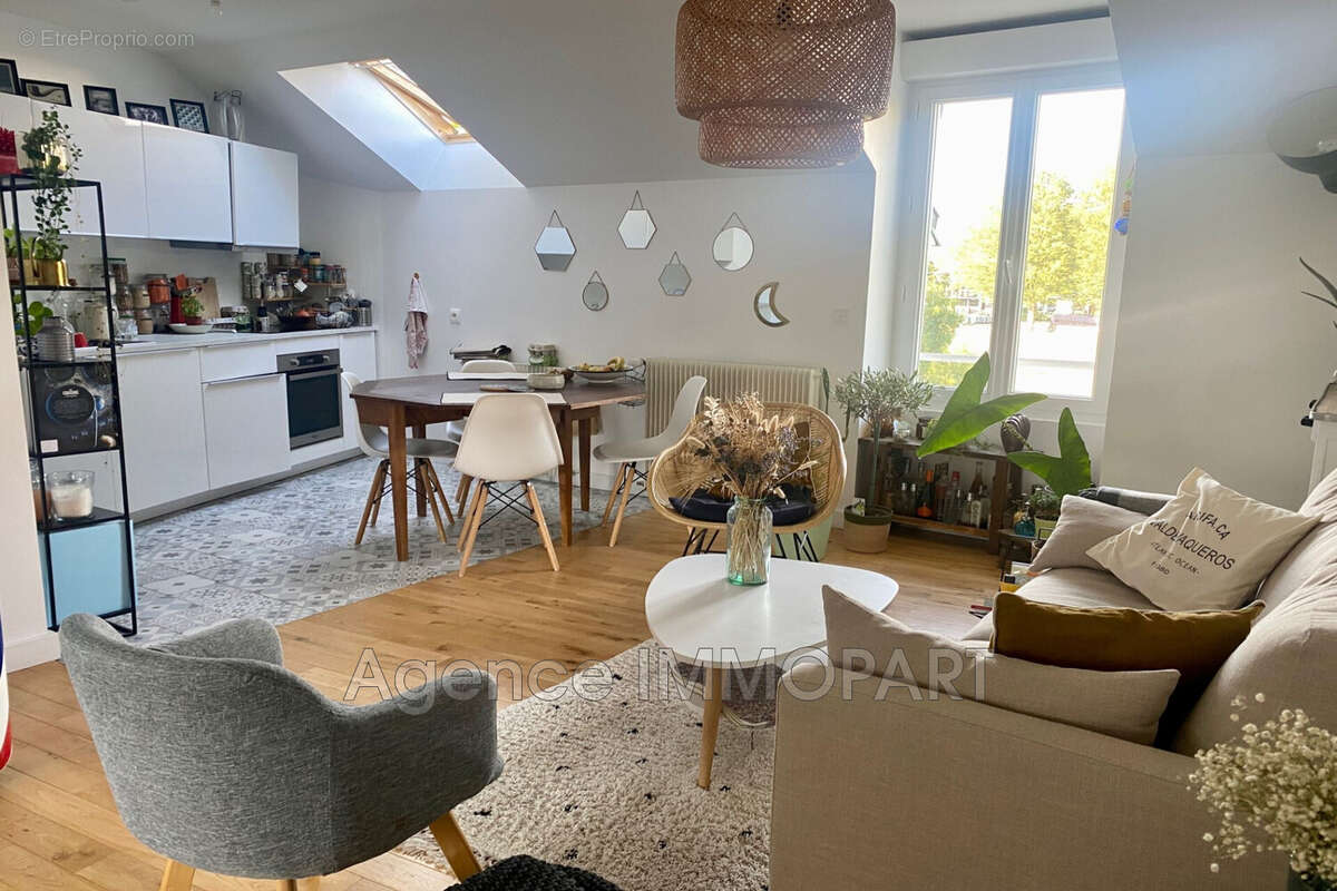 Commerce 174 m² à Reze  - photo 2