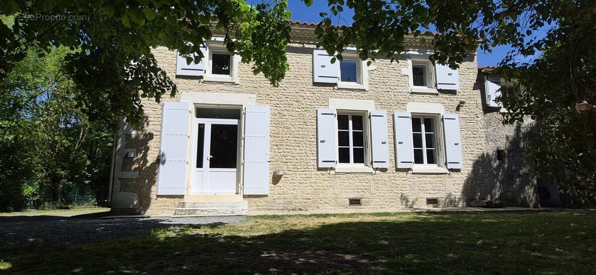 Maison à PAILLE