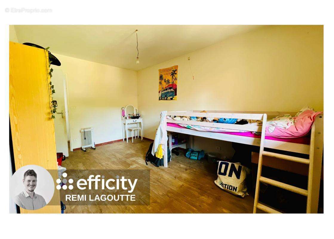 Maison 176 m² à Sainte-Colombe-Sur-Gand  - photo 11