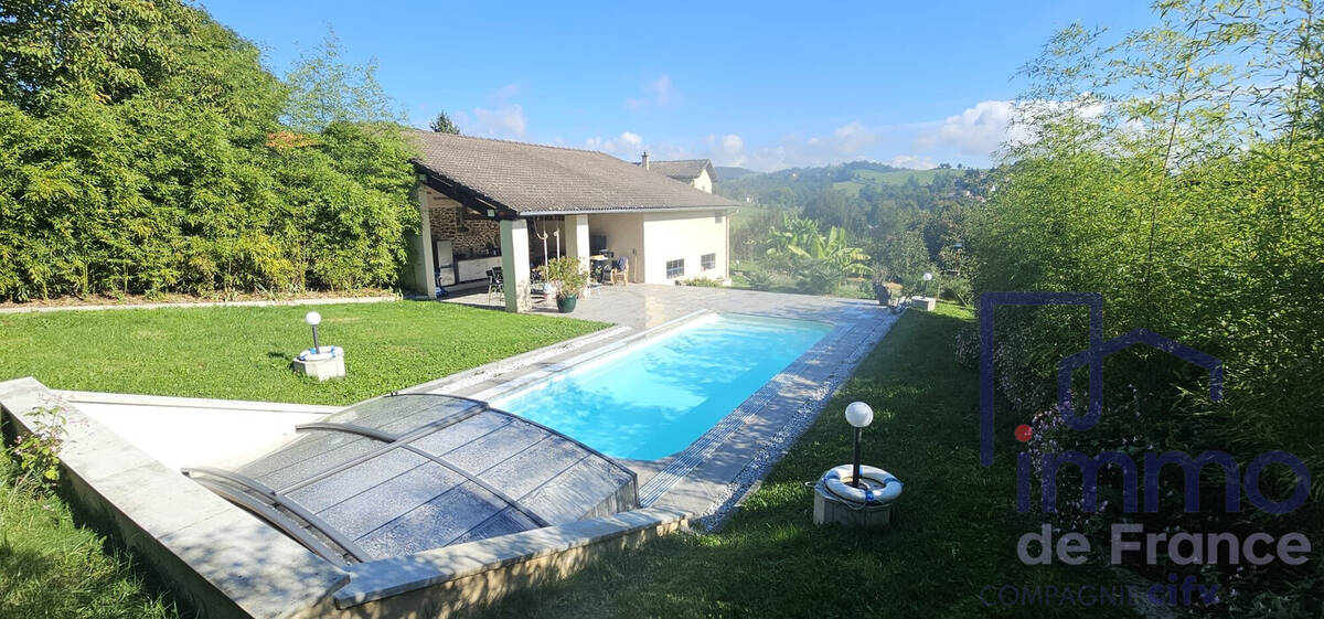 Maison à LA TOUR-EN-JAREZ