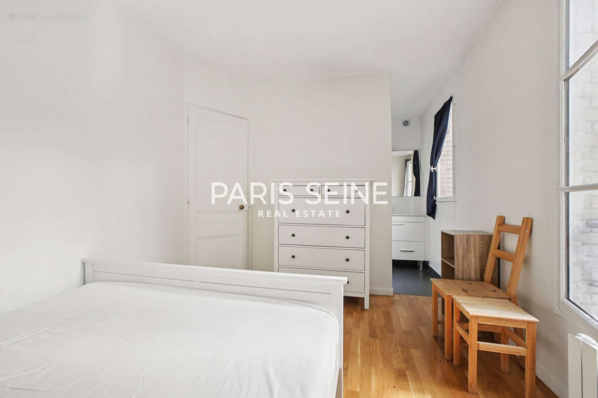 Appartement à PARIS-7E