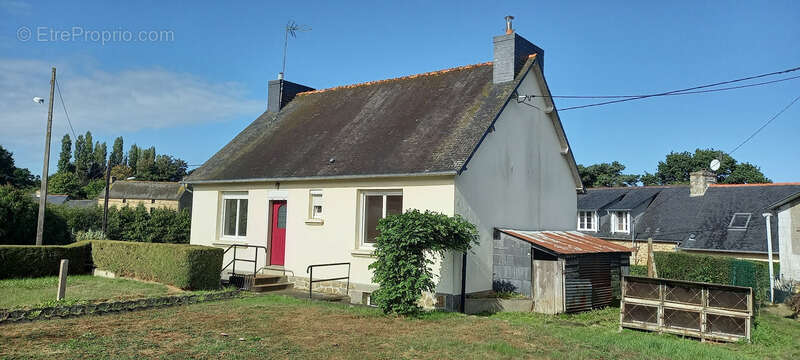 Maison à PLOUMAGOAR