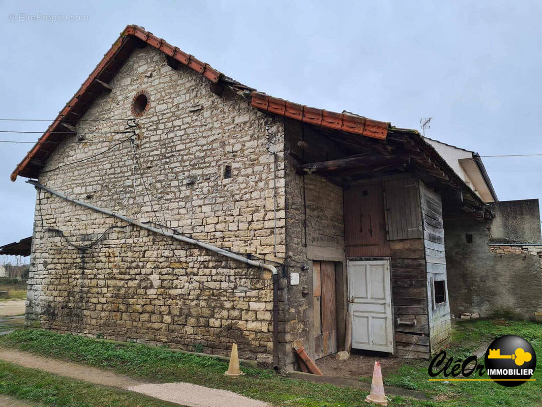 Appartement à SAINT-MARCEL