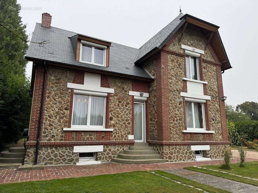 Maison à BERNAY