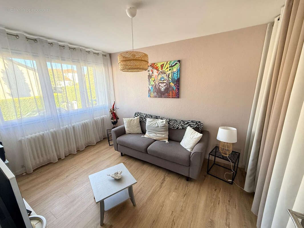 Maison à SAINT-PRIVAT-LA-MONTAGNE