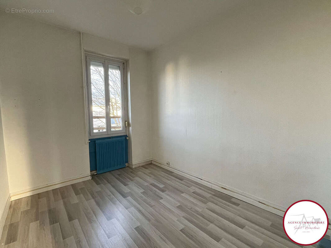 Maison à SAINT-AMAND-MONTROND