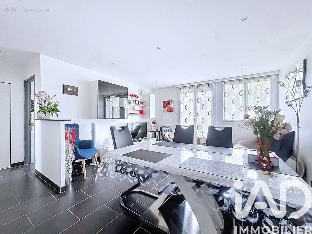 Photo 1 - Appartement à SAINT-JACQUES-DE-LA-LANDE