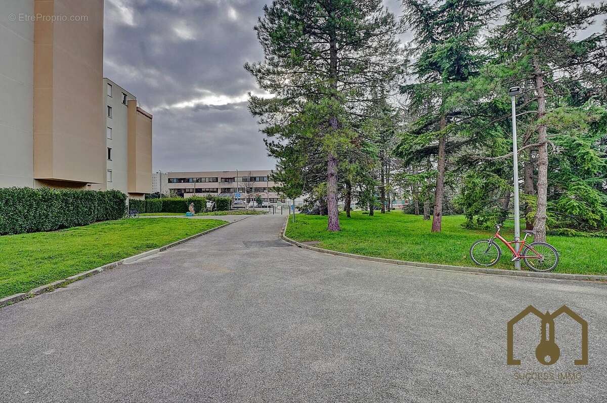 Appartement à VAULX-EN-VELIN