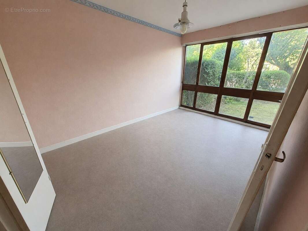 Appartement à FONTENAY-LE-FLEURY