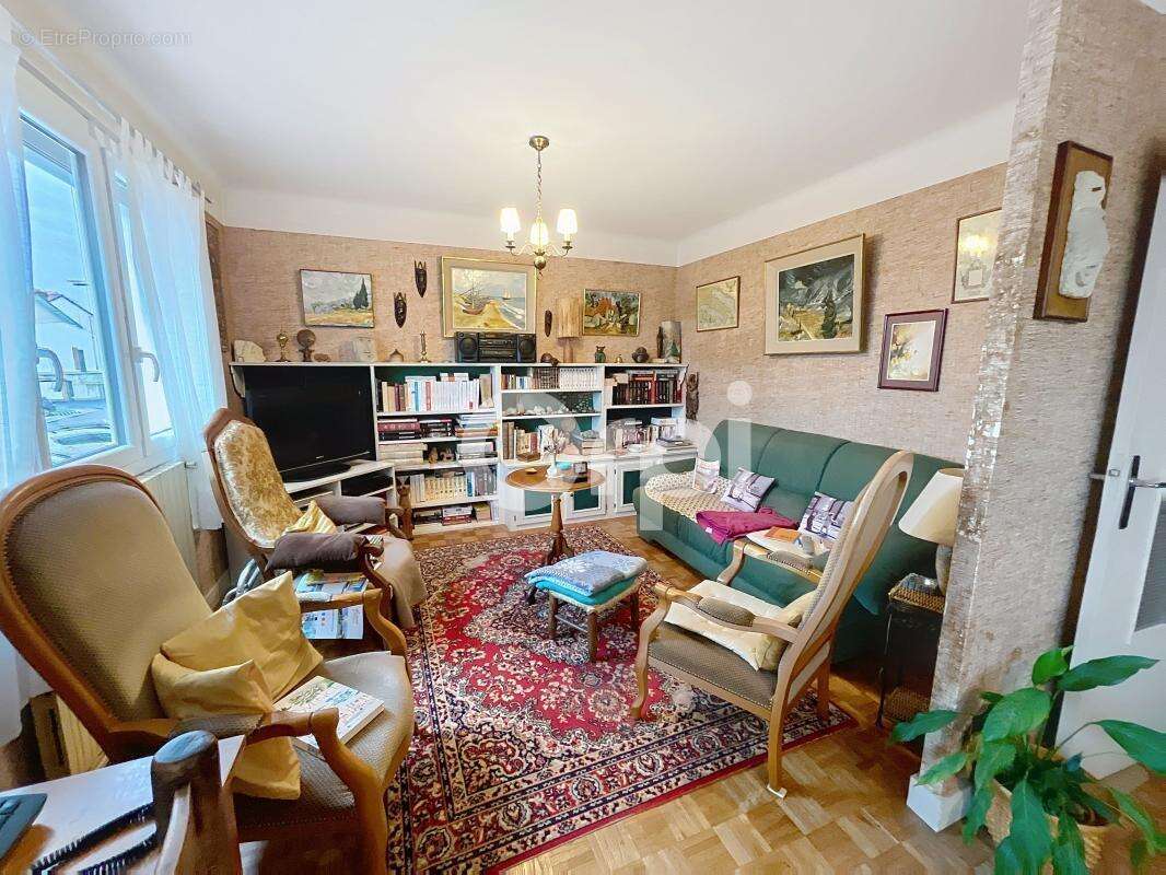 Appartement à COULOUNIEIX-CHAMIERS