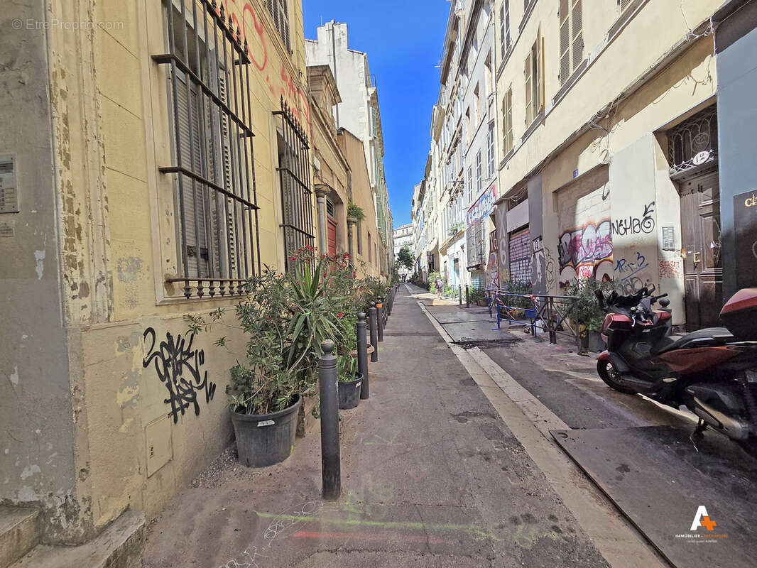 Appartement à MARSEILLE-1E