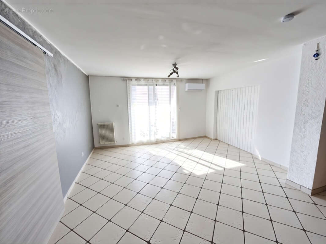 Appartement à PORT-DE-BOUC