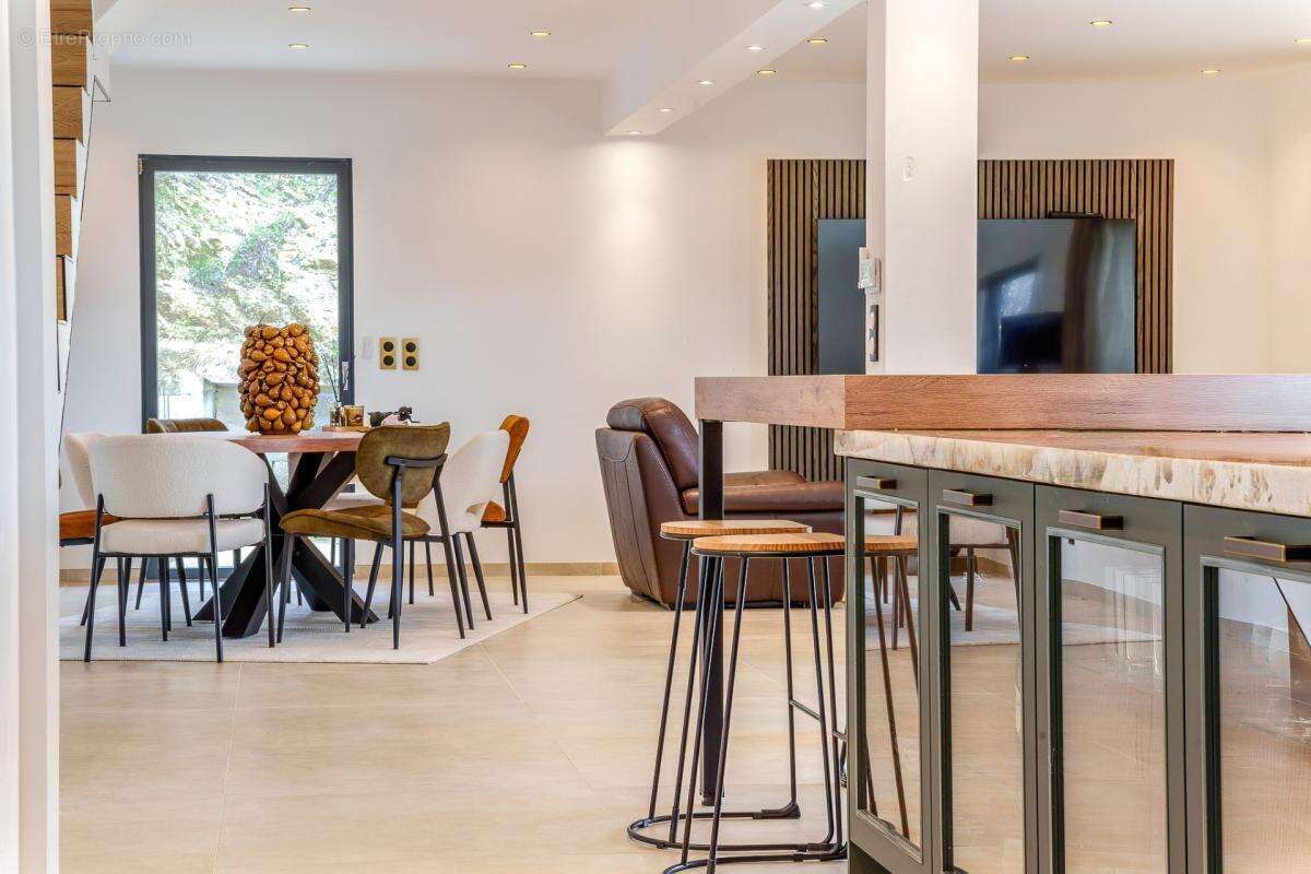 Maison à vendre 6 pièces MONTLOUIS SUR LOIRE (37) - photo 12