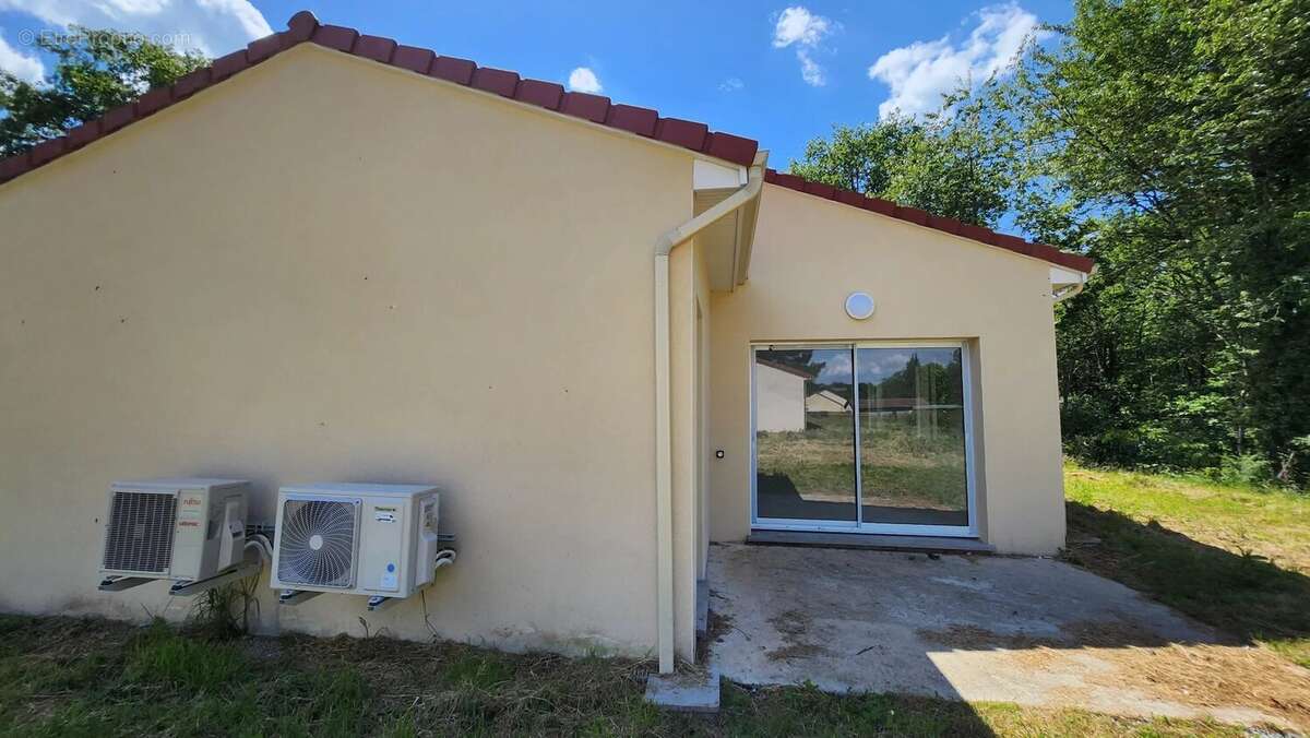 Maison à SAINT-AUVENT