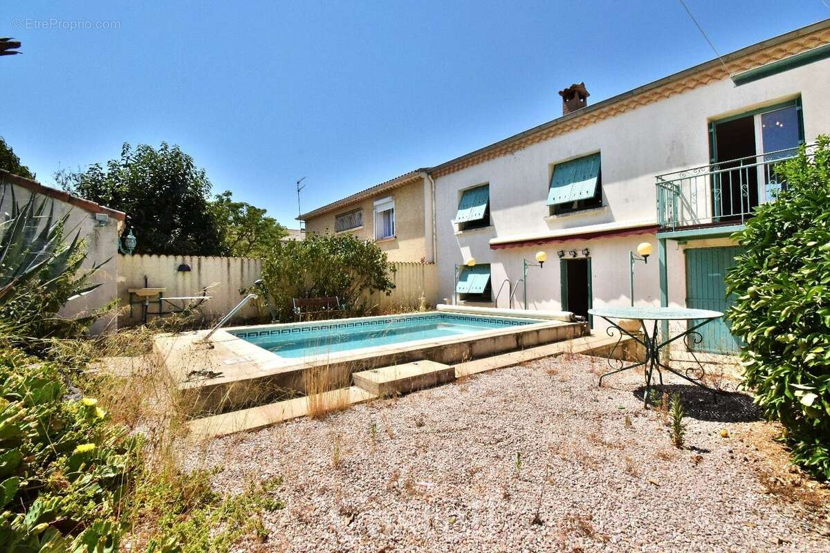 Villa traditionnelle T4, garage et piscine au calme... - photo 16