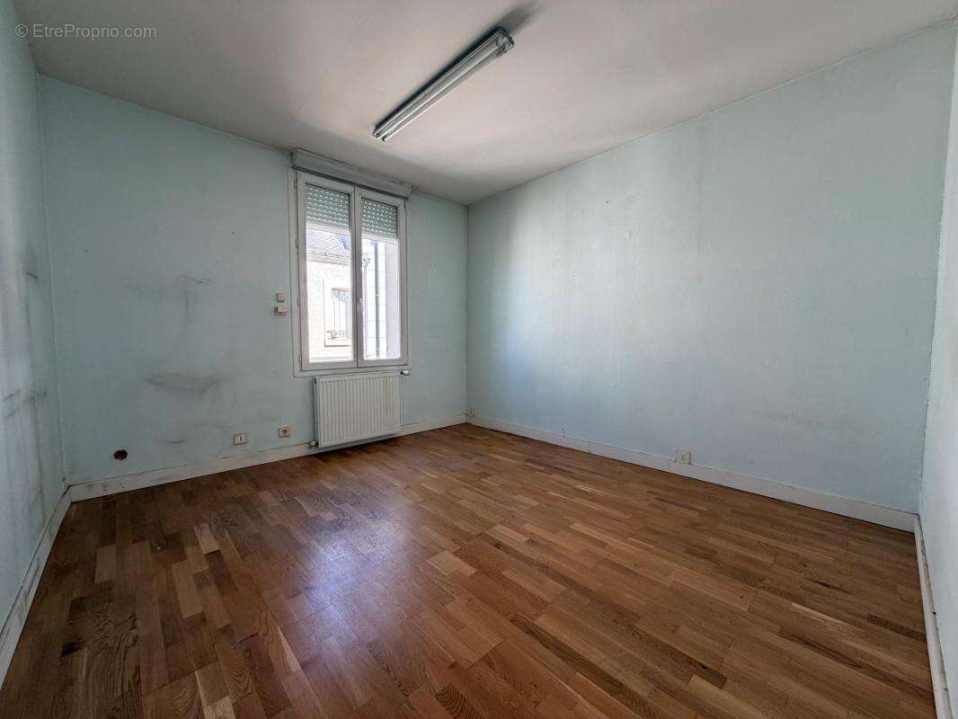 Immeuble de rapport 200m² - Centre-ville v - photo 3