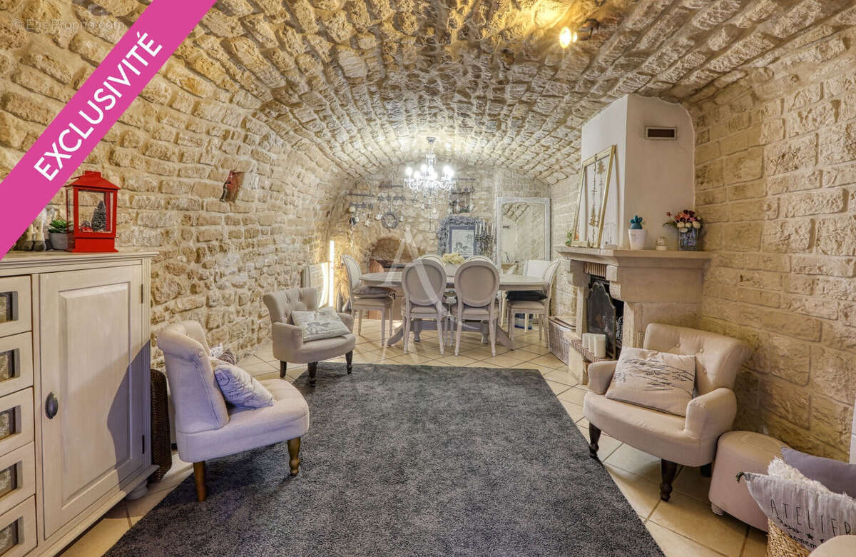 Maison à MEZY-SUR-SEINE