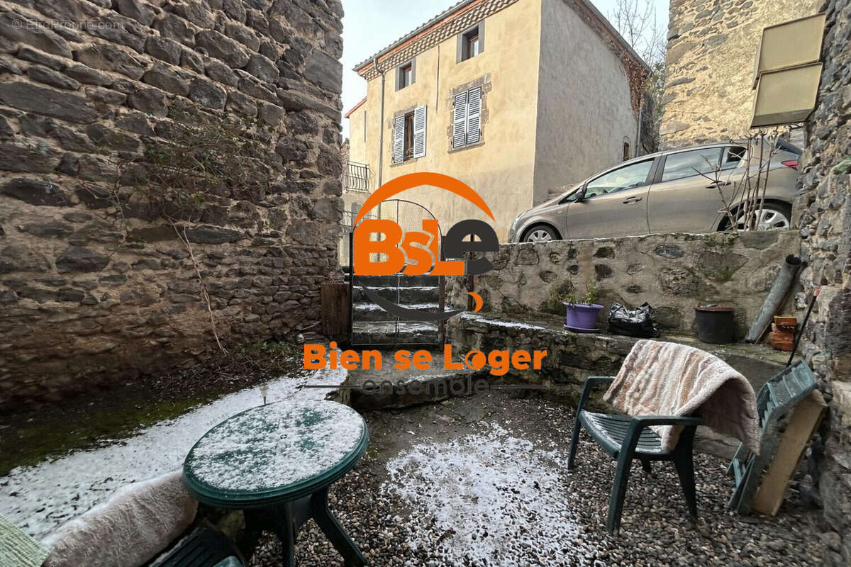 Maison à TOURZEL-RONZIERES