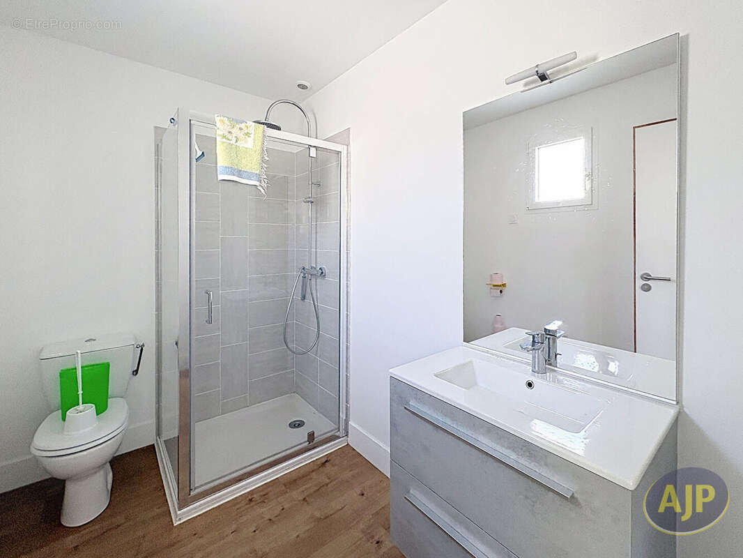 Maison à SAINT-URBAIN