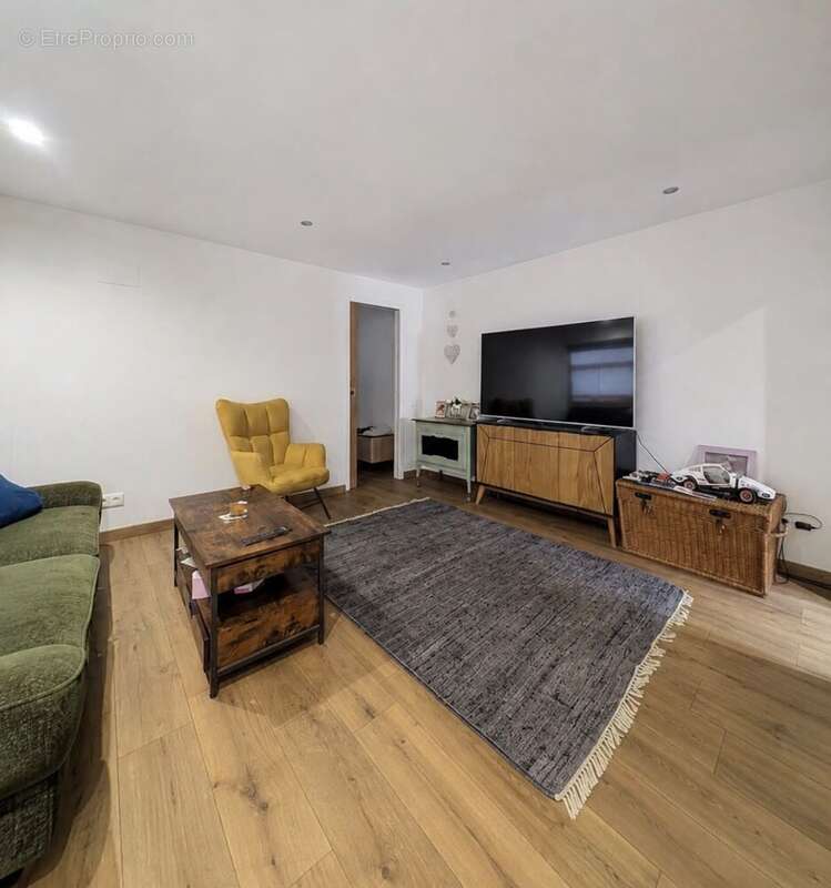 Maison 280 m² à Roye  - photo 5