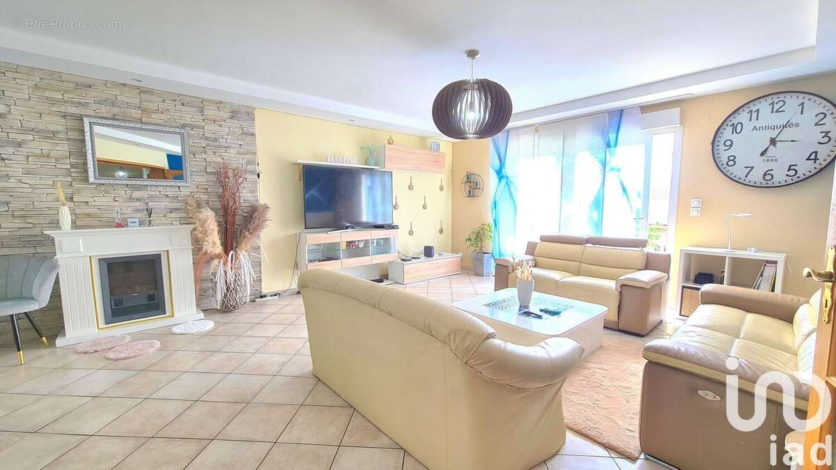 Photo 3 - Maison à COURCELLES-CHAUSSY