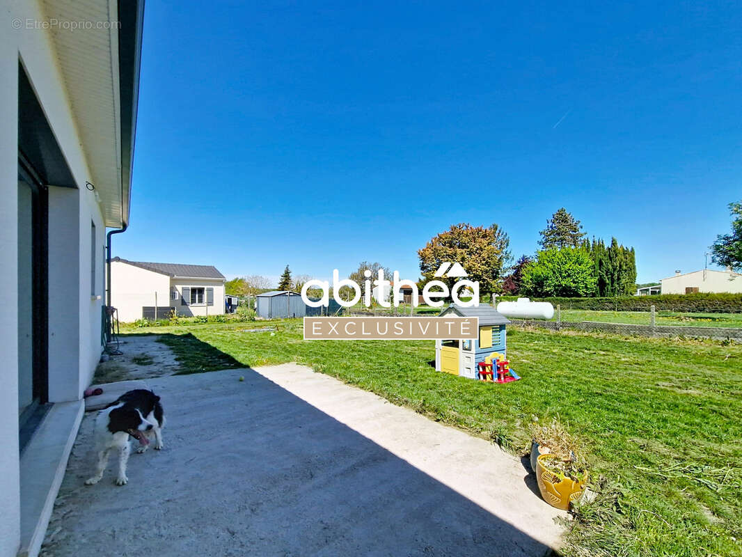 Maison de plain-pied  2023  2 chambres  84m2  1000m2 de terrain  garage - photo 8