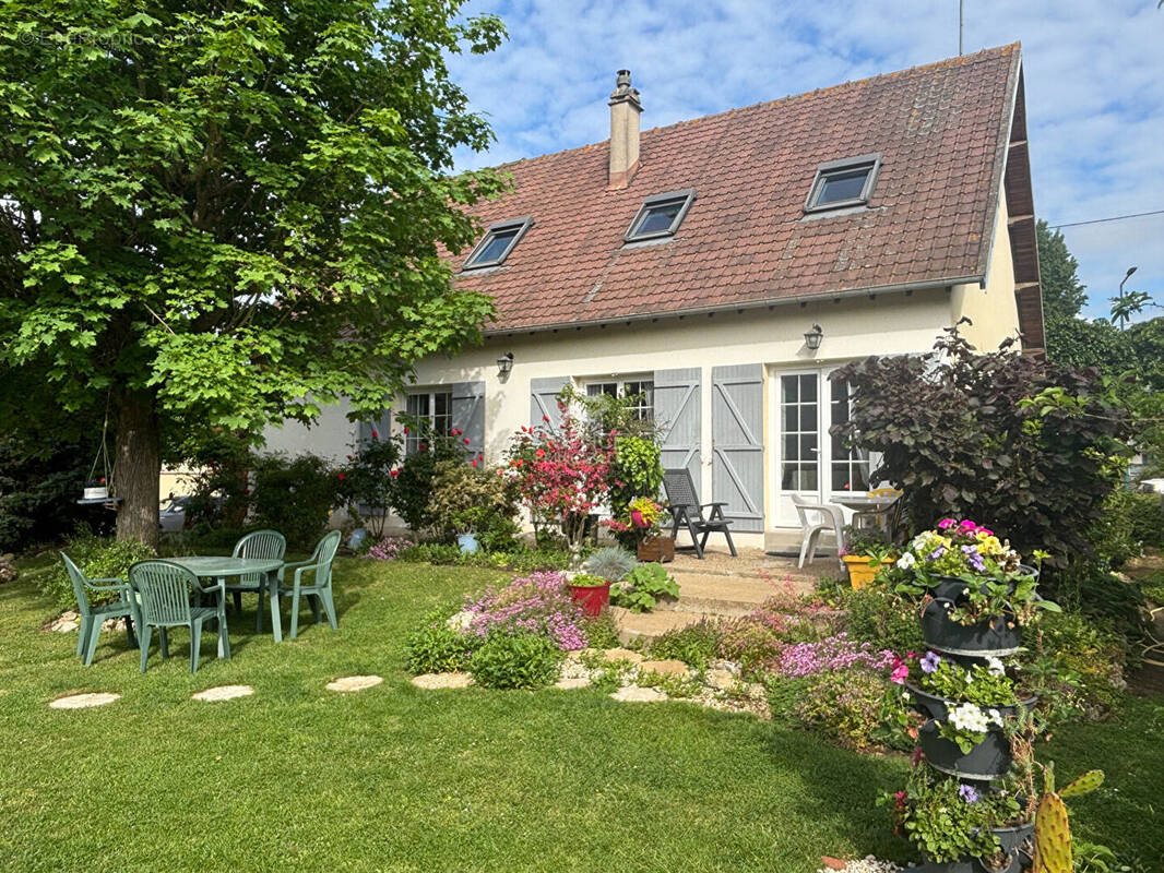 Maison à PONTOISE