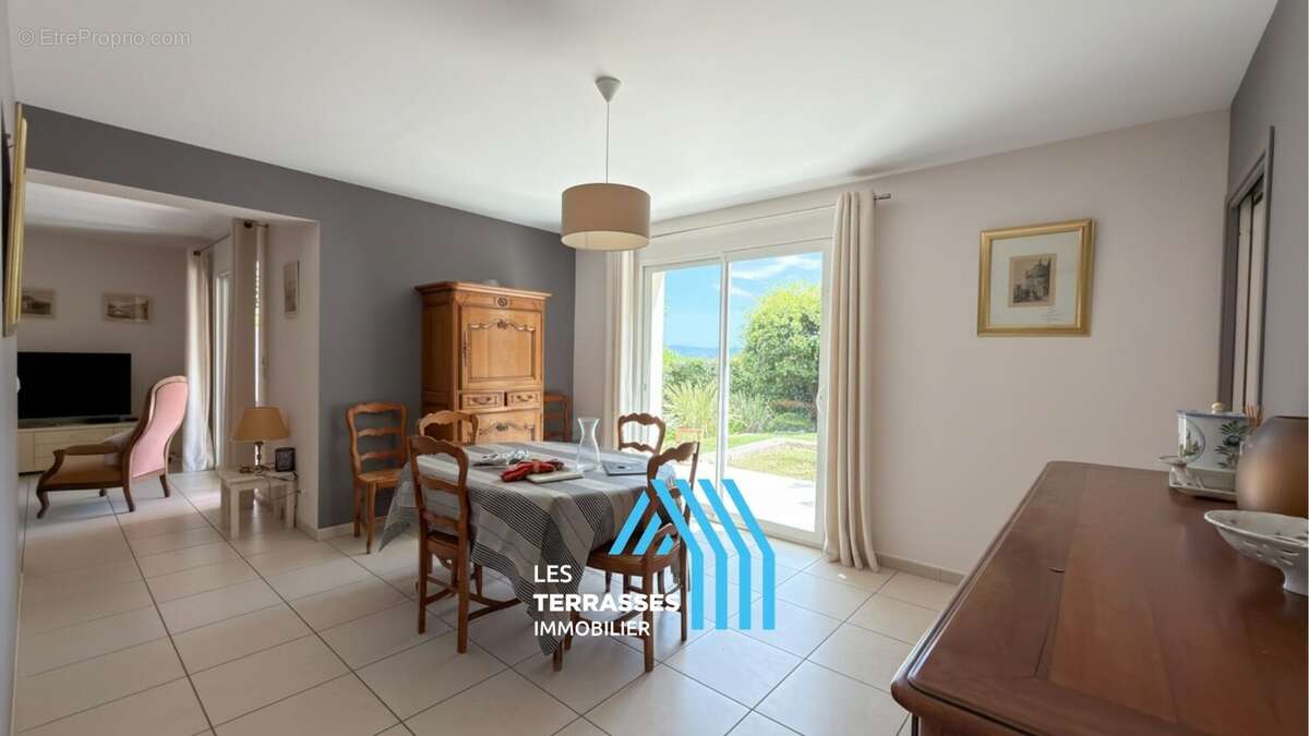 Maison à SAUZET