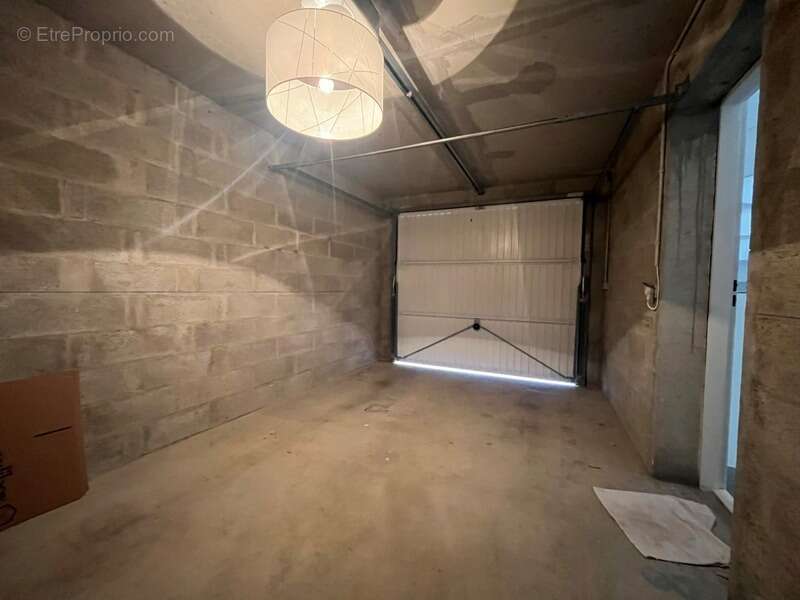 Maison à LA ROQUETTE-SUR-SIAGNE