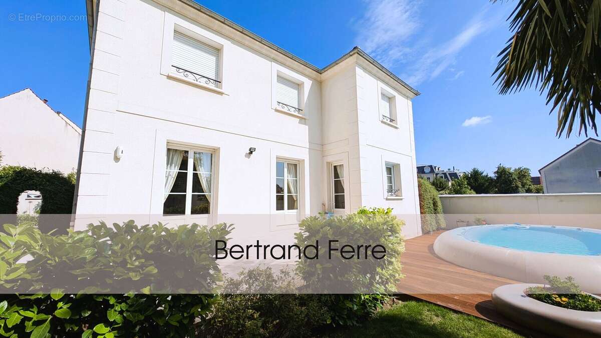 Maison à CARRIERES-SUR-SEINE