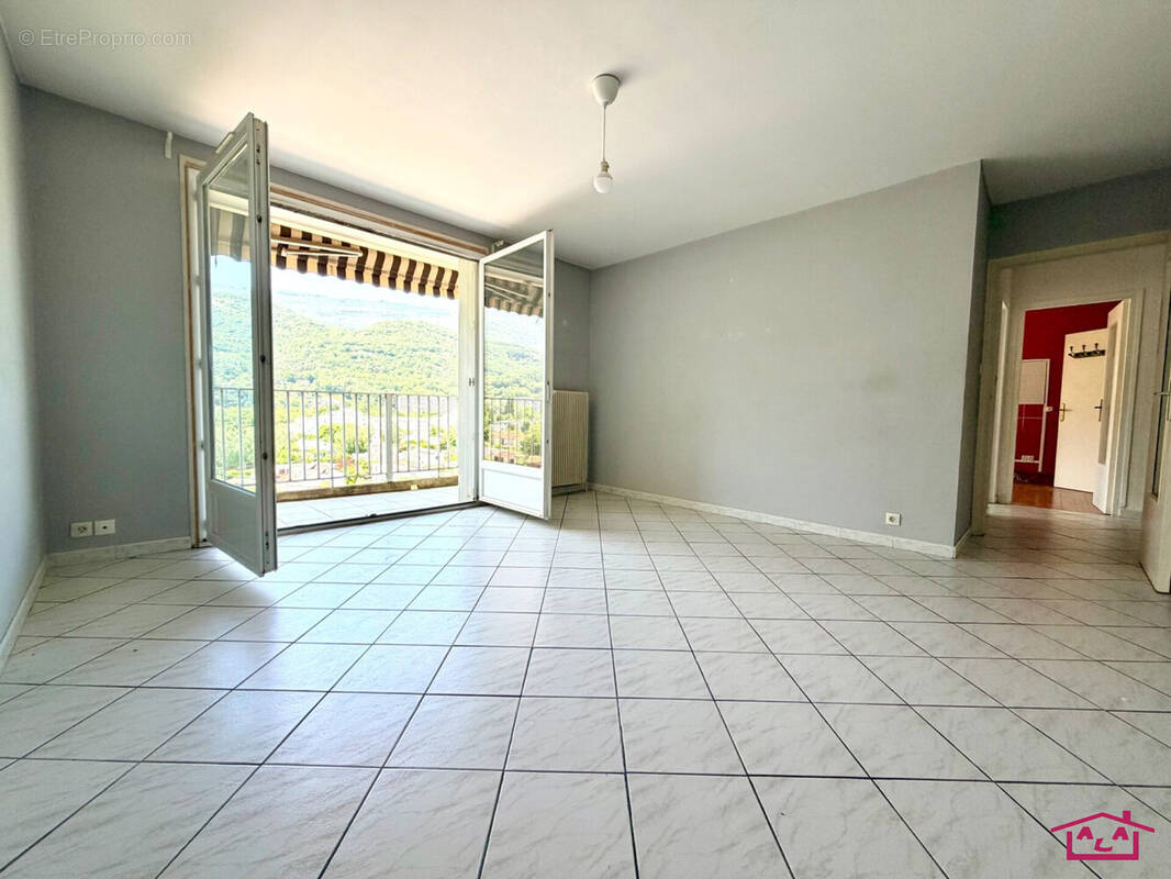 Appartement à SEYSSINET-PARISET