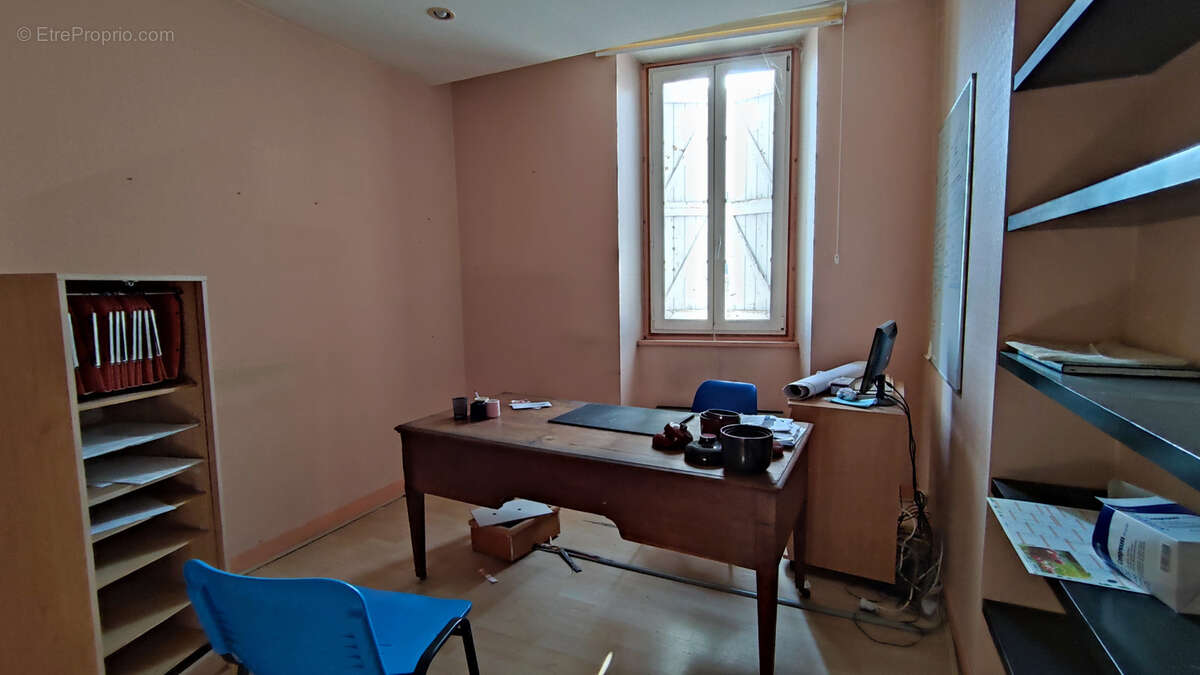 Maison à CASTELNAU-MONTRATIER