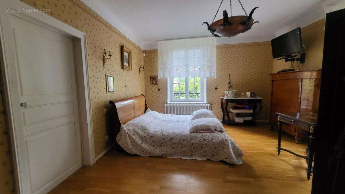 Maison à PIERRE-LA-TREICHE