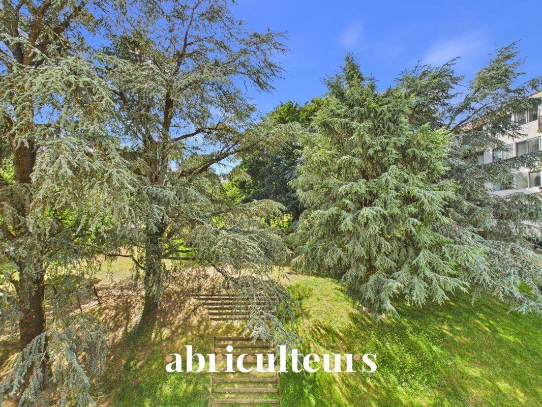 Grand T5 familial de 137 m²  en vente à Saint-Herblain/Quartier Tillay (44800) - photo 2