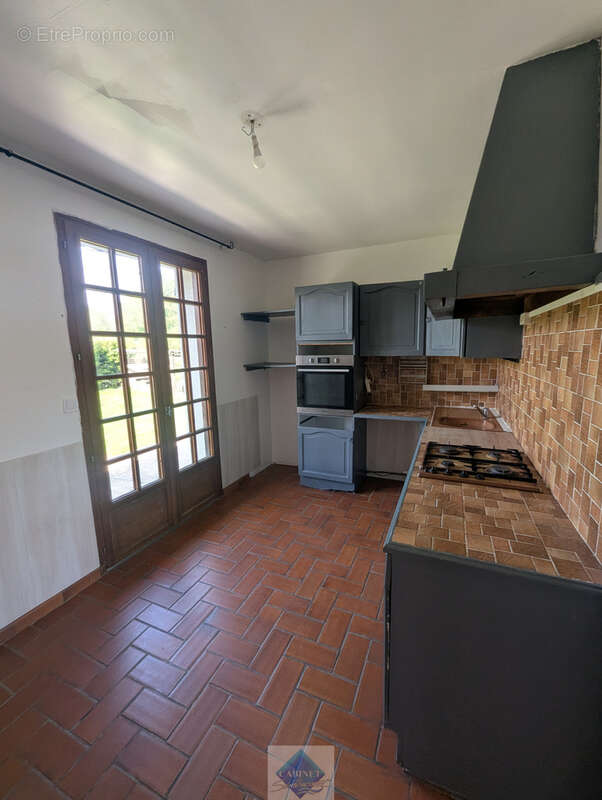 Maison à FEUQUIERES-EN-VIMEU