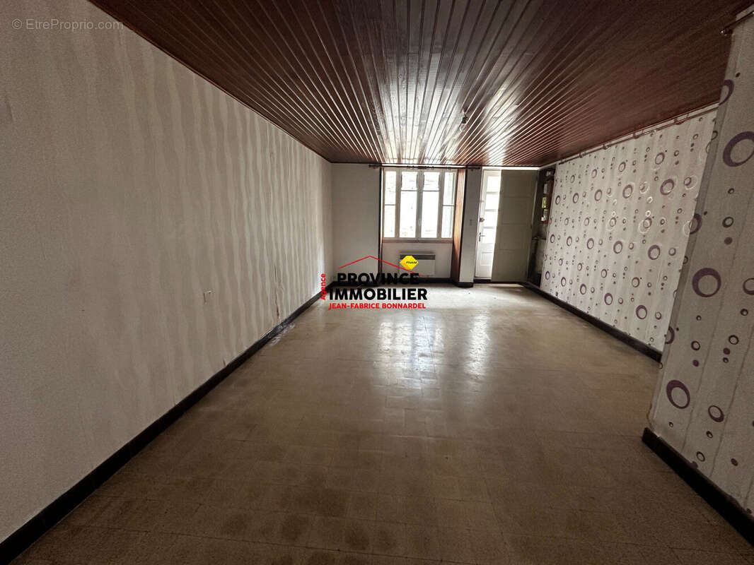 Maison 126 m² à Grignan  - photo 9