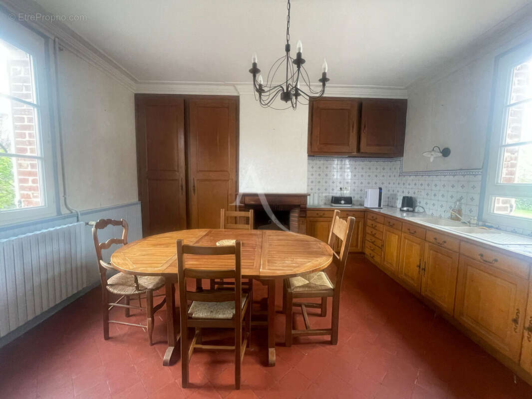 Maison à ONS-EN-BRAY