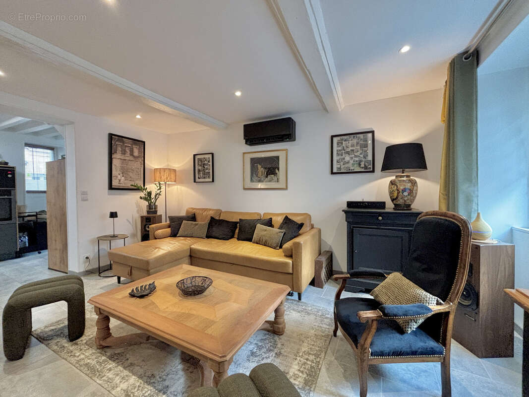 Maison à CRESSERONS