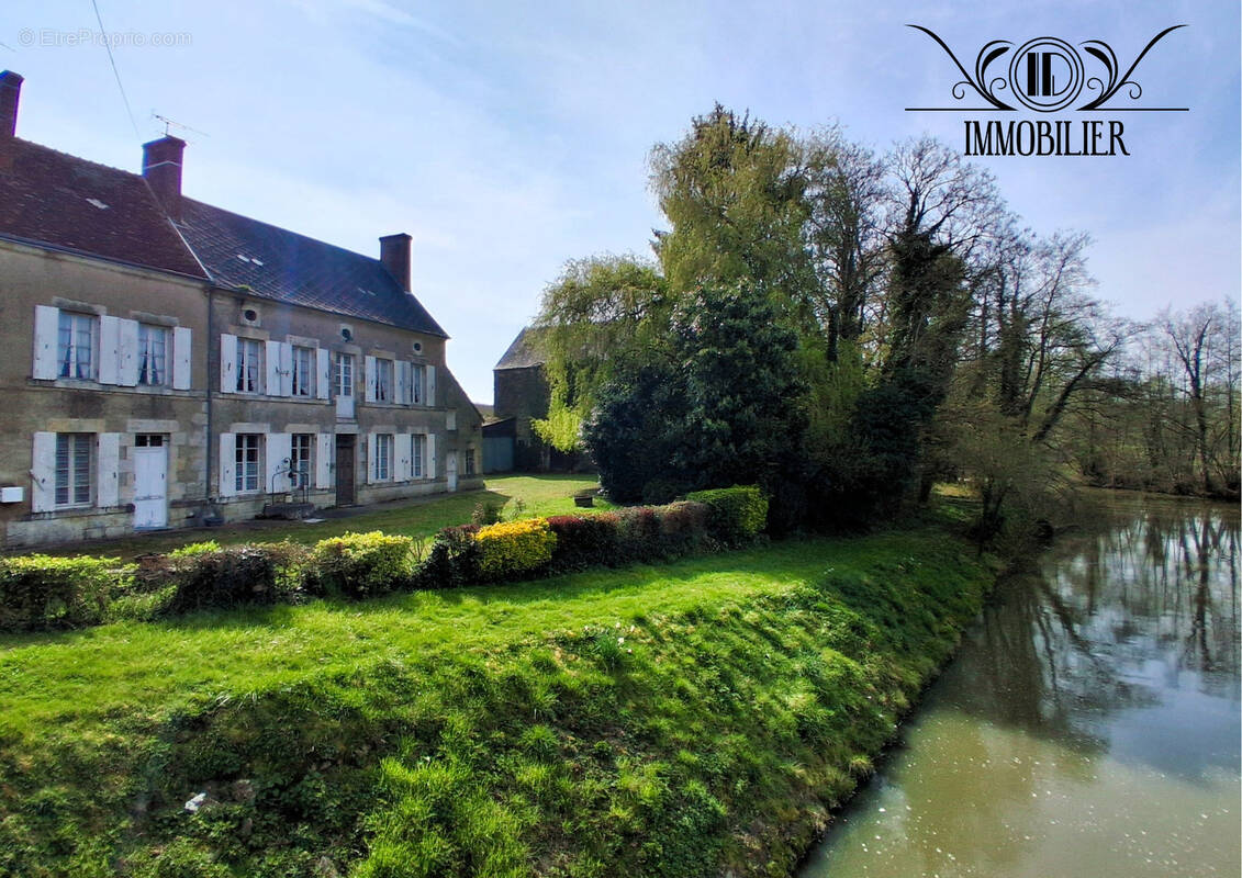 Maison à OUZOUER-SUR-TREZEE