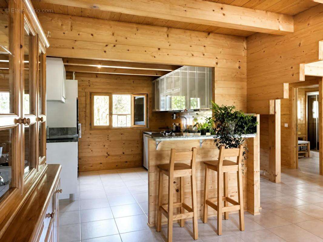 Maison de 6 pièces de 180 m² à Beaufort - photo 6