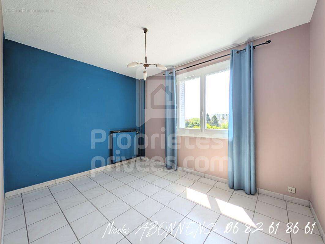 Appartement à FONTAINE