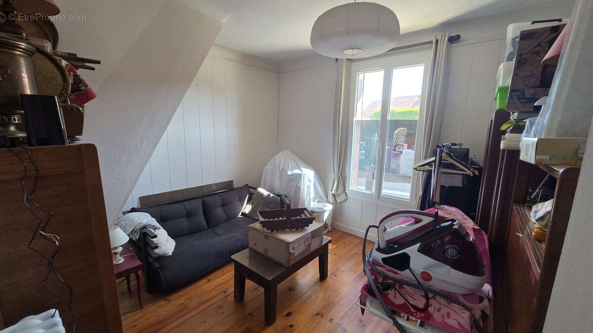 Pavillon en vente sur terrain de 824 m² - photo 8