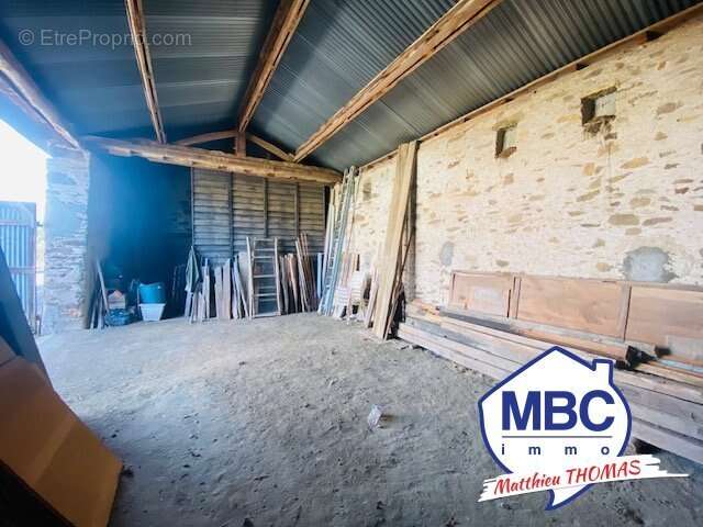 Maison à MONTREVAULT