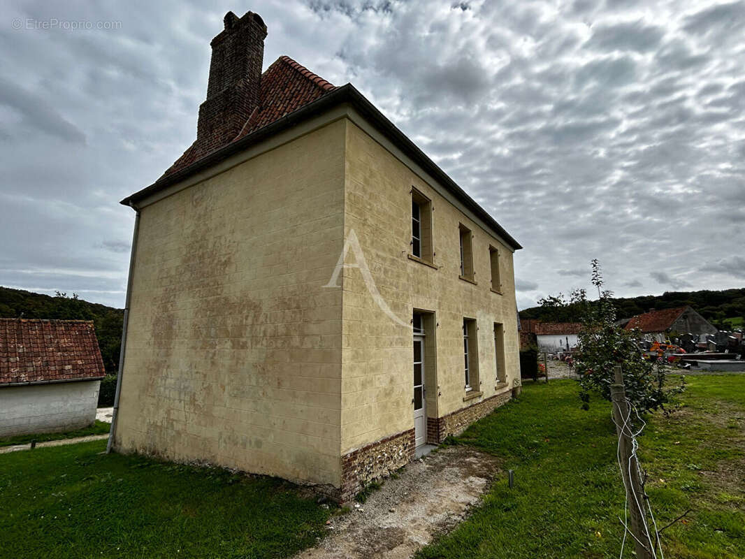 Maison à HUCQUELIERS